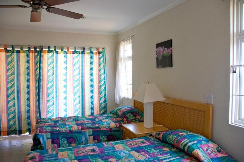 Adulo Apartments Μπριτζτάουν Δωμάτιο φωτογραφία