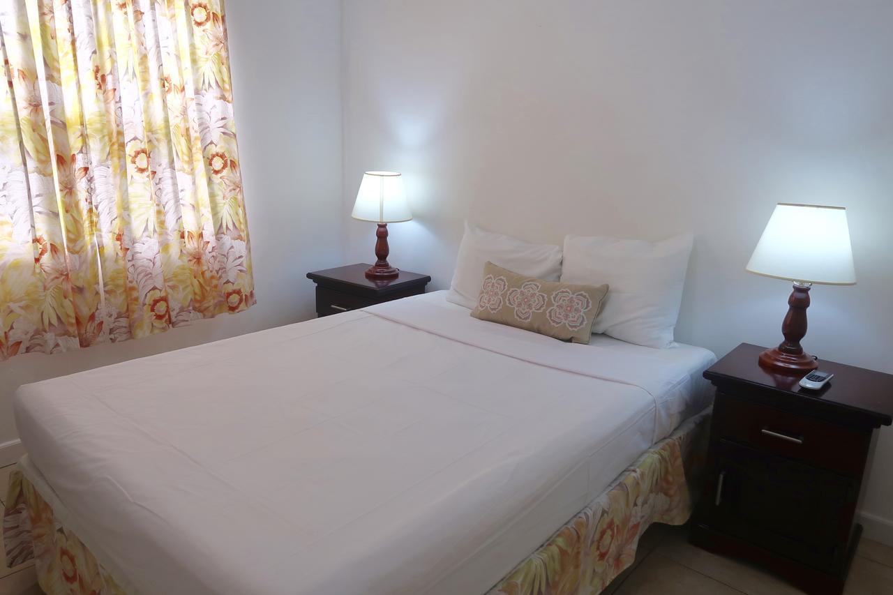 Adulo Apartments Μπριτζτάουν Εξωτερικό φωτογραφία