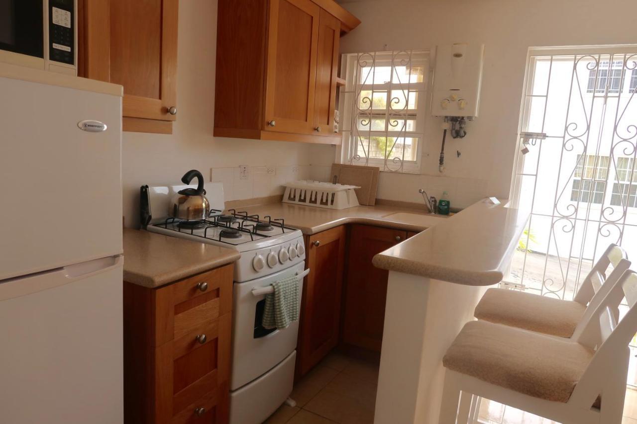 Adulo Apartments Μπριτζτάουν Εξωτερικό φωτογραφία